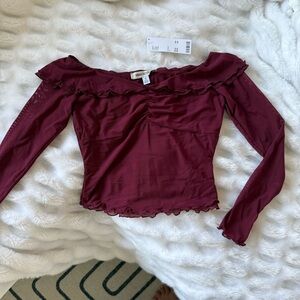*Brand New* Urban Outfitters Off-shoulder mesh top